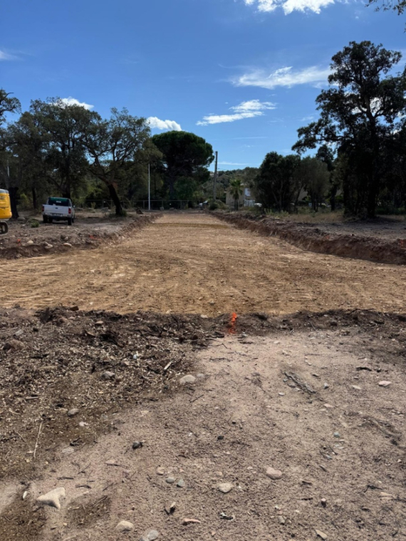 Démarrage des travaux pour la création d'un lotissement , Porto-Vecchio, D.T.P