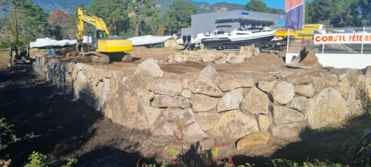 Enrochement à Lecci , Porto-Vecchio, D.T.P