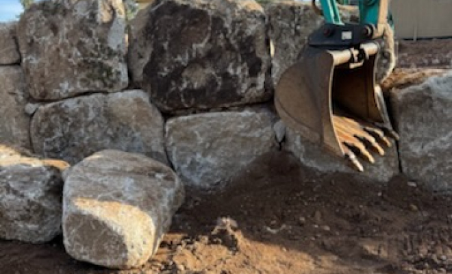 Création d'un enrochement avec marches paysagères, Porto-Vecchio, D.T.P