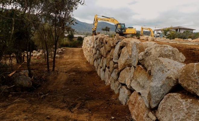 Enrochement de soutènement pour stabiliser les terrains, Porto-Vecchio, D.T.P